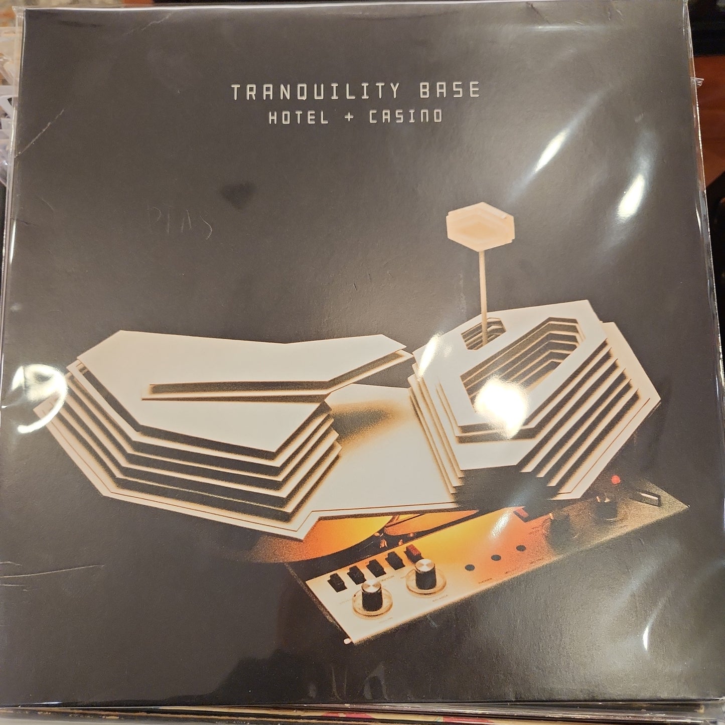 Arctic Monkeys - Tranquility Base Hotel + Casino