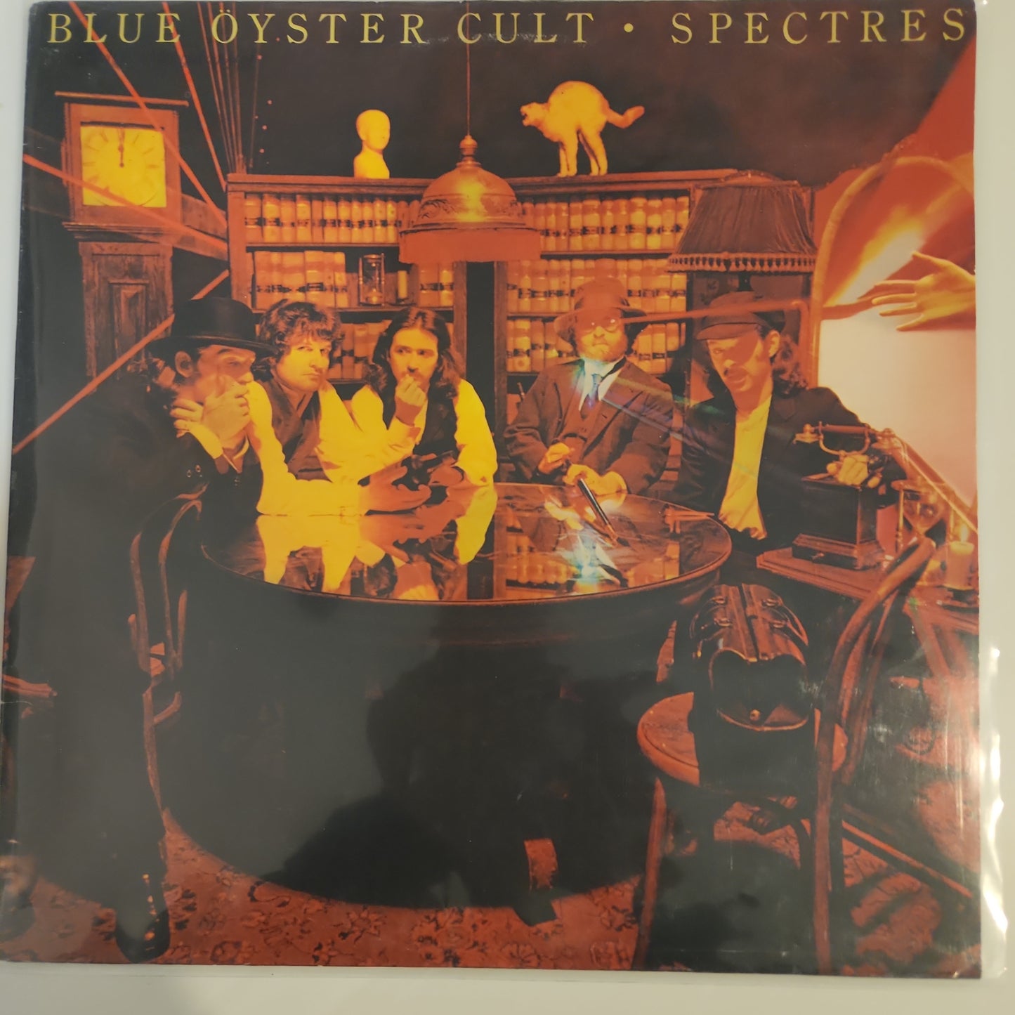 Blue Oyster Cult - Spectres