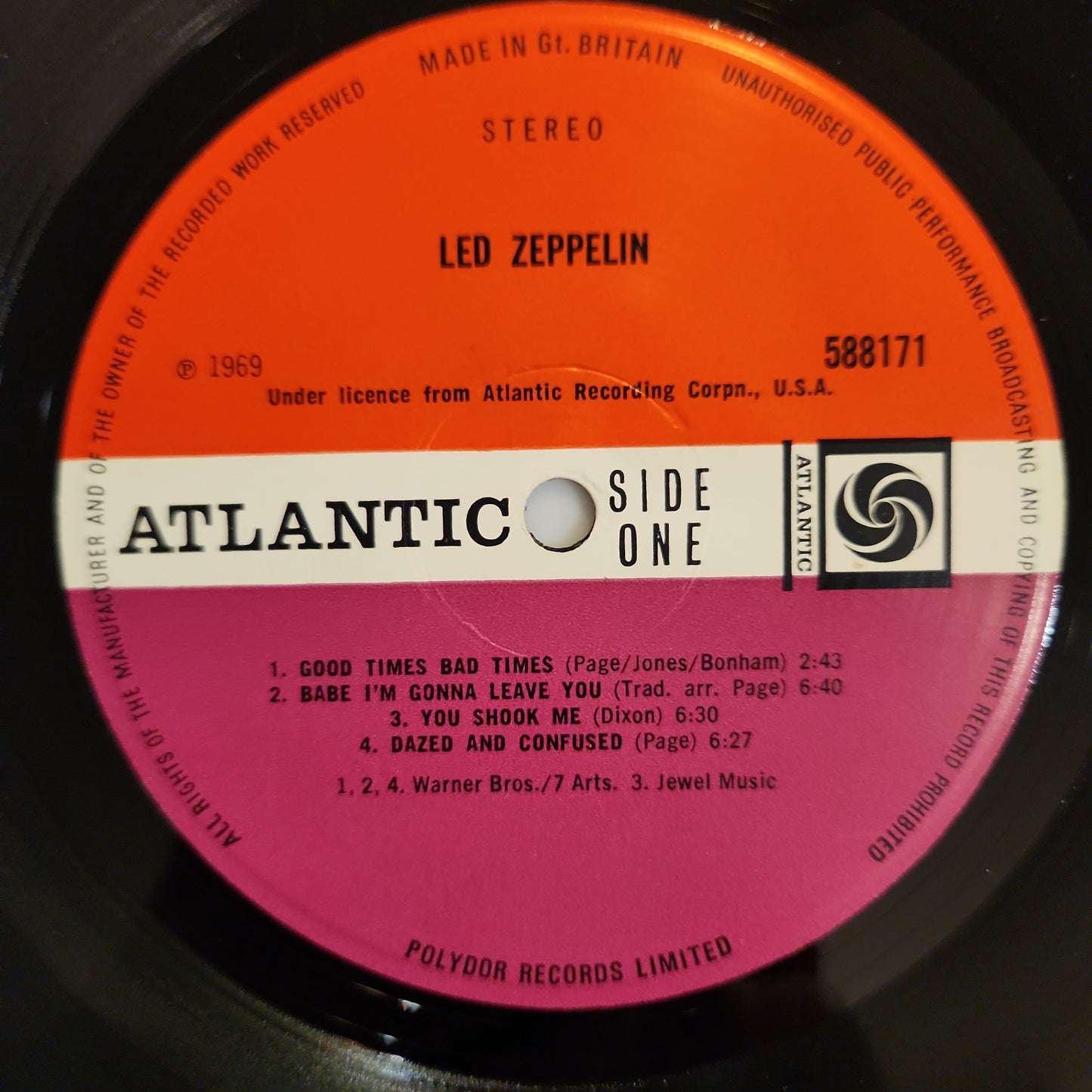 Led Zeppelin - I (2)
