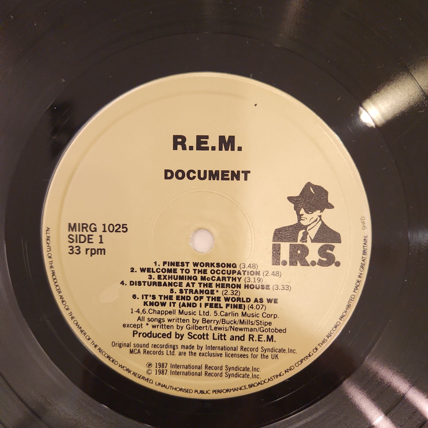 R.E.M. - Document  (9)