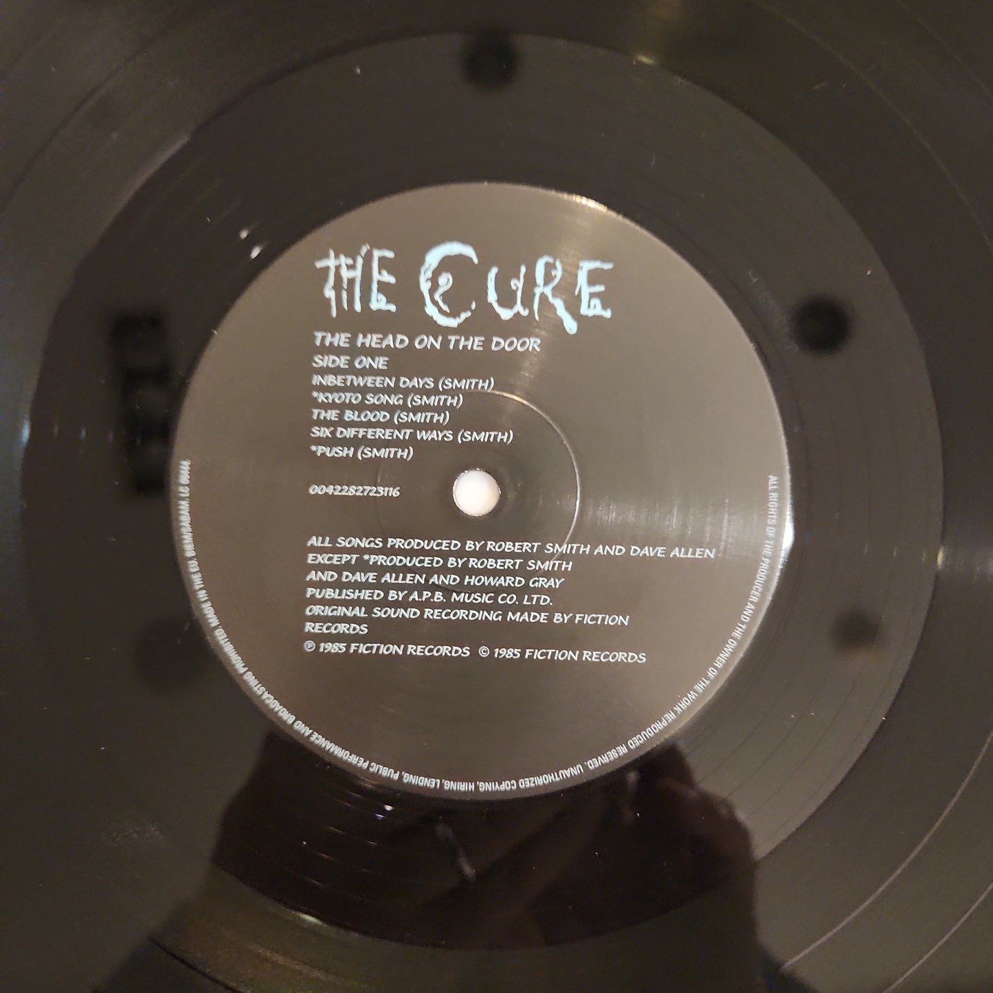The CURE - THE HEAD ON THE DOOR (A83)